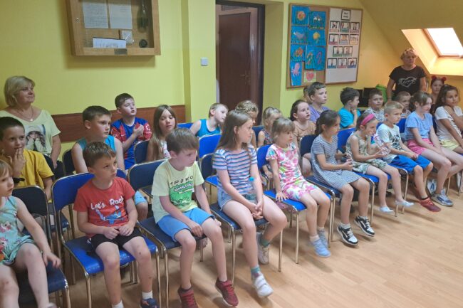 przedstawieniu teatru objazdowego p.t. Dobre uczynki