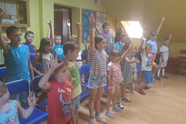 przedstawieniu teatru objazdowego p.t. Dobre uczynki