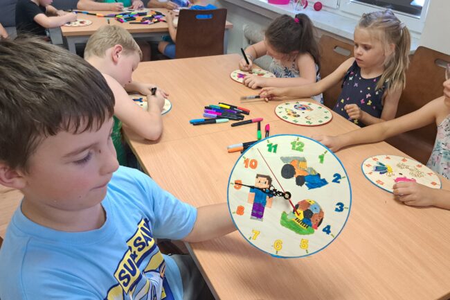 Dzieci ze świetlicy w Brzeziu spędzają aktywnie i wesoło wakacyjny czas