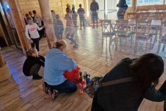 Triada świetlic środowiskowych z akcją dobroczynną na rzecz powodzian