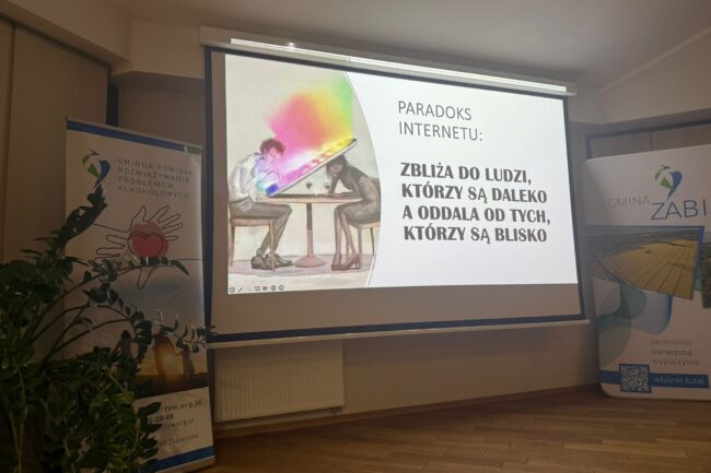 Zanim zniknę za ekranem – profilaktyka uzależnień behawioralnych i cyberprzemocy